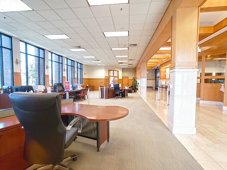 More Photos Of 6001 E Washington Blvd, Commerce Medical For Lease