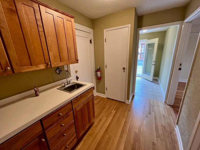 More Photos Of 2745 Porter St, Soquel Medical For Sale