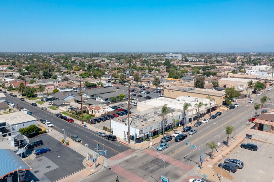 More Photos Of 17041-17047 Bellflower Blvd, Bellflower Storefront Retail Residential For Sale