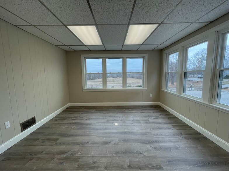 More Photos Of 43 Harrys Dr, Brunswick Office For Lease