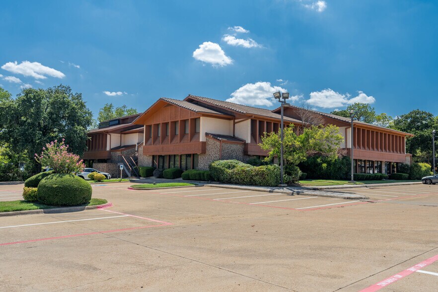 More Photos Of 1170 Corporate Dr W, Arlington Office For Lease