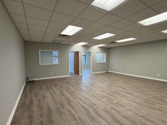 More Photos Of 101-107 N Oak Park Ave, Oak Park General Retail For Sale