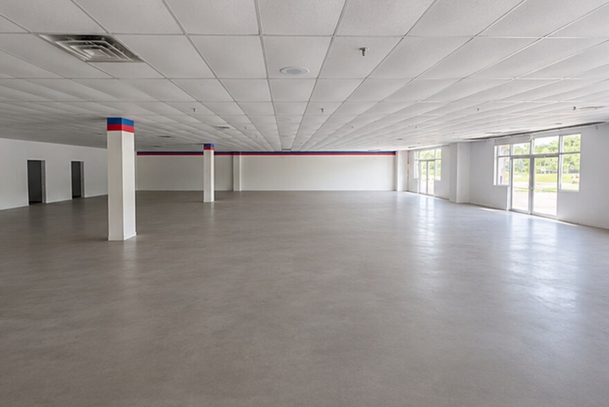 More Photos Of 3505 West Rd, Cortland Freestanding For Lease