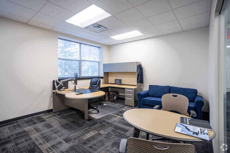 More Photos Of 21111 Chagrin Blvd, Beachwood Office For Lease