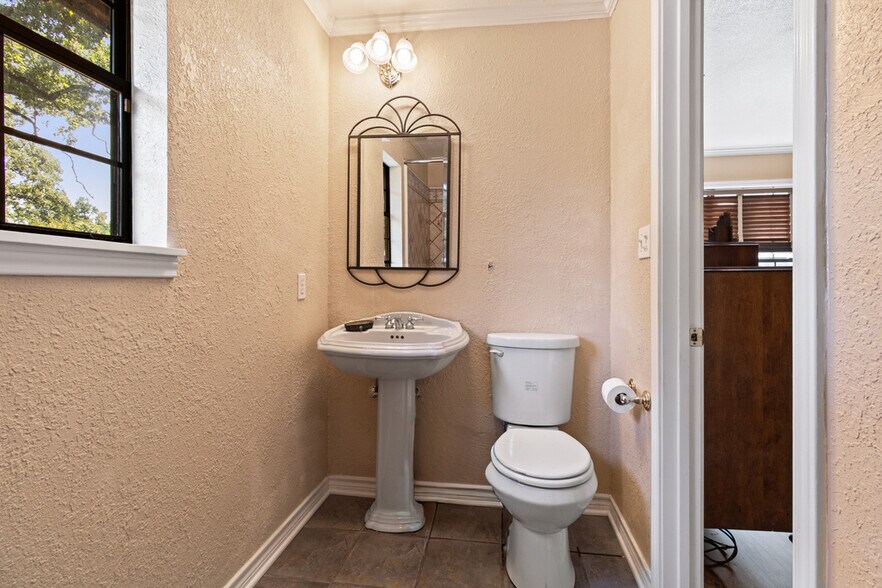 More Photos Of 750 N US Highway 287, Palestine Multifamily For Sale