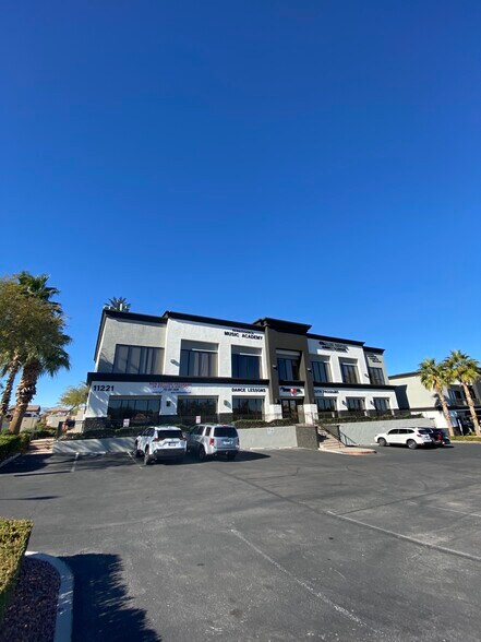 More Photos Of 11201 S Eastern Ave, Henderson Medical For Lease