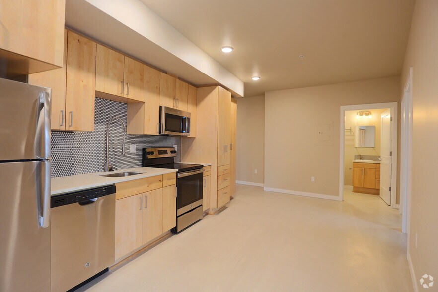 More Photos Of 4780 SE Milwaukie Ave, Portland Apartments For Lease