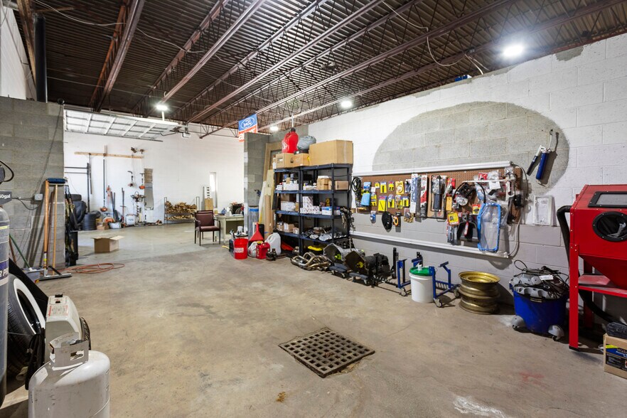 More Photos Of 400 W Main St, Walhalla General Retail For Sale