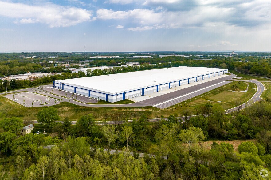 More Photos Of 16220 Hopewell Rd, Williamsport Distribution For Lease