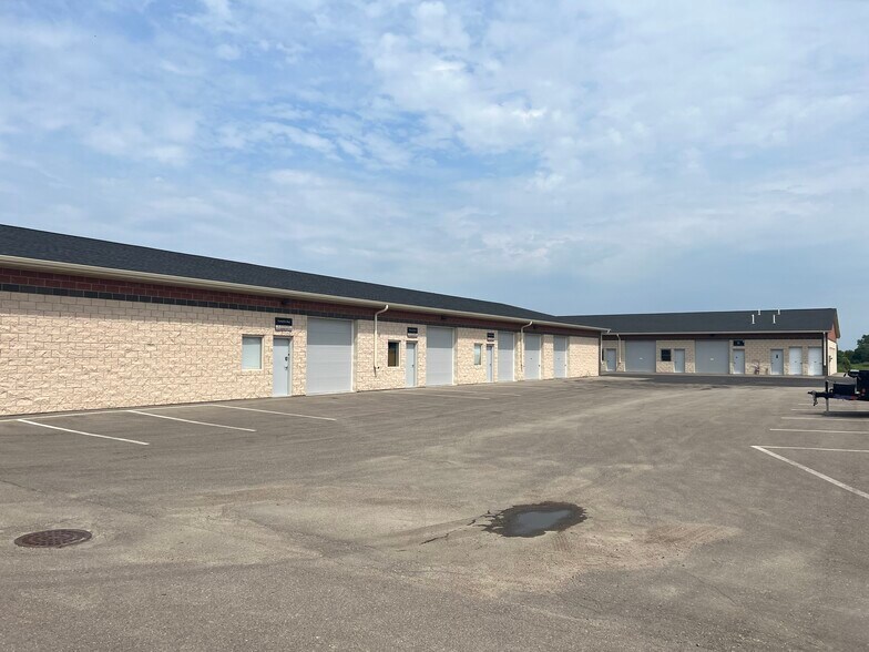 More Photos Of 96 E 8th St, Waconia Self Storage For Lease