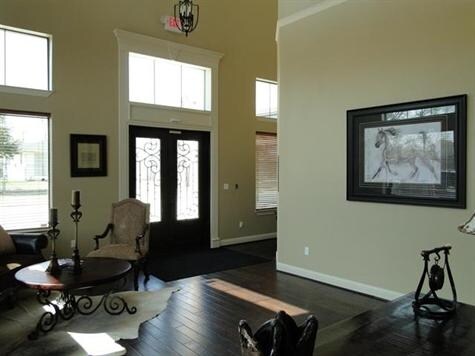 More Photos Of 320 E Main St, Lewisville Office For Lease