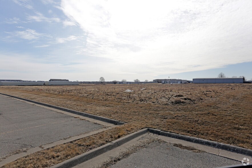 More Photos Of 1250 Hickman Rd, Waukee Storefront For Lease