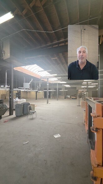More Photos Of 2922 W 26th St, Chicago Warehouse For Lease