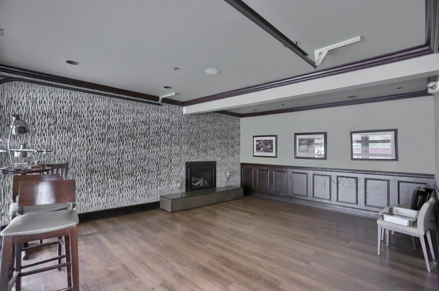 More Photos Of 634 Camp Horne Rd, Pittsburgh General Retail For Sale