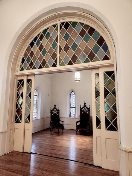 More Photos Of 1113 Wolcott Ave, Beacon Religious Facility For Lease