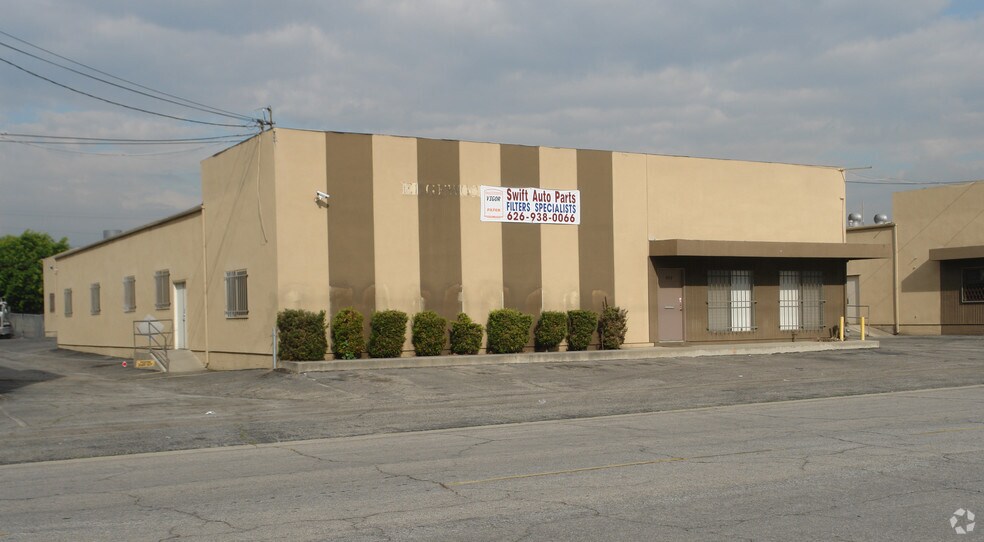More Photos Of 633-687 E Edna Pl, Covina Warehouse For Lease