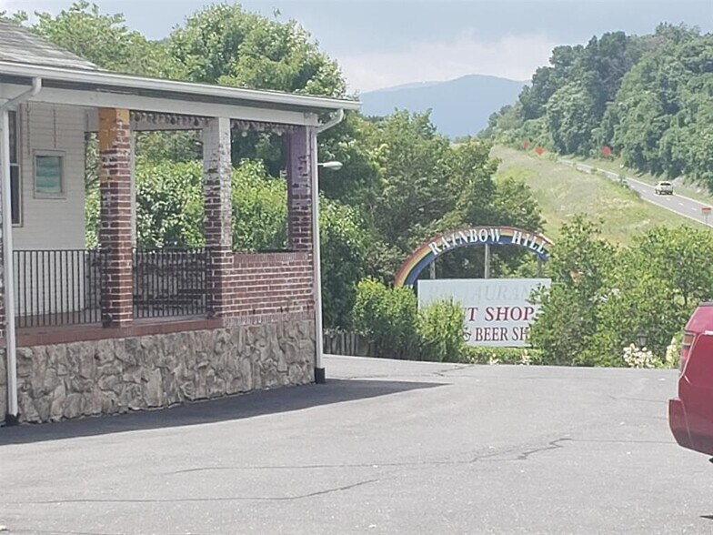 More Photos Of 2487 US Highway 211 W, Luray Storefront For Sale