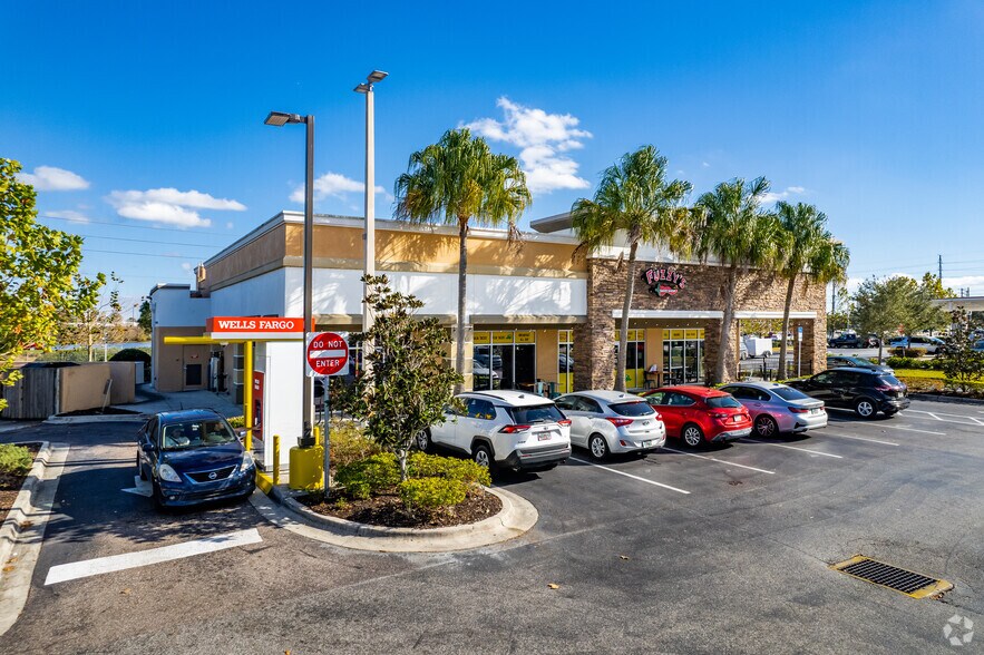 More Photos Of 12234 E Colonial Dr, Orlando Freestanding For Lease