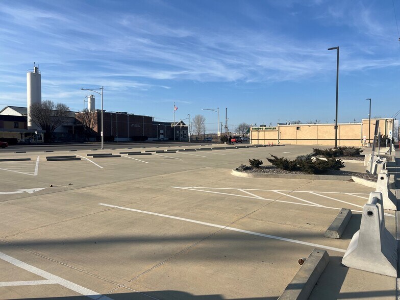 More Photos Of 1815 Burtlington St, North Kansas City Land For Sale
