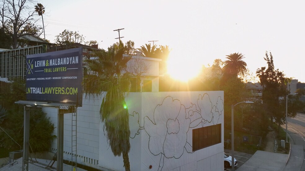 Primary Photo Of 11150 Ventura Blvd, Studio City Restaurant For Sale