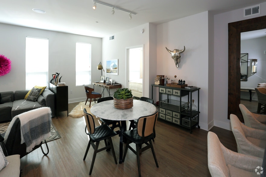 More Photos Of 7350 E Stetson Dr, Scottsdale Apartments For Lease