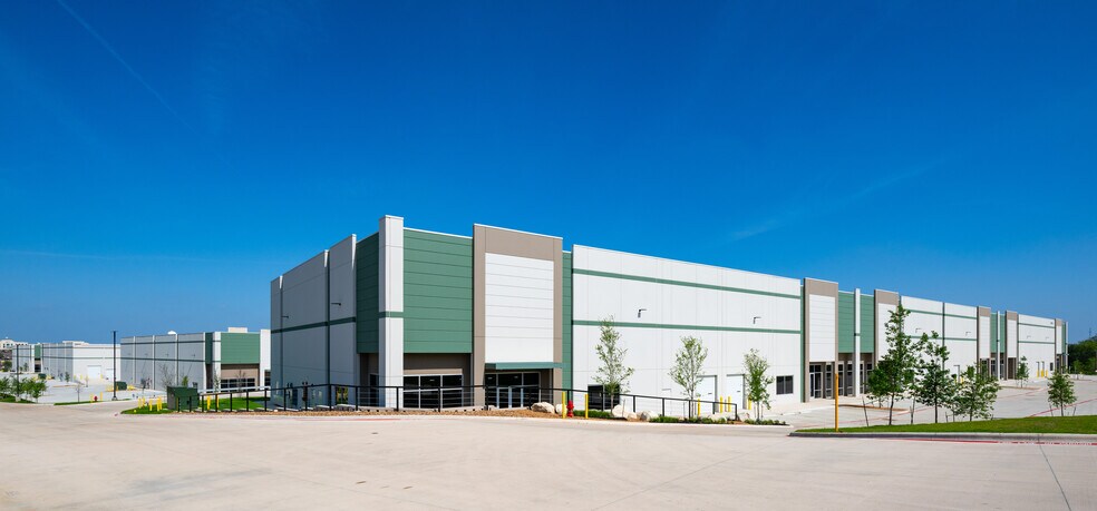 More Photos Of 13644 Toepperwein Rd, Live Oak Unknown For Lease