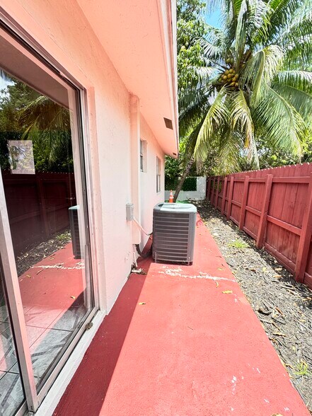 More Photos Of 1112 NE 5th Ave, Fort Lauderdale Hospitality For Sale