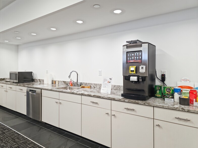 More Photos Of 120 S 6th St, Minneapolis Coworking Space