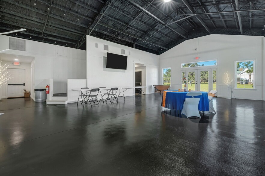 More Photos Of 4004 Golf Course Rd, Perry Lodge Meeting Hall For Sale