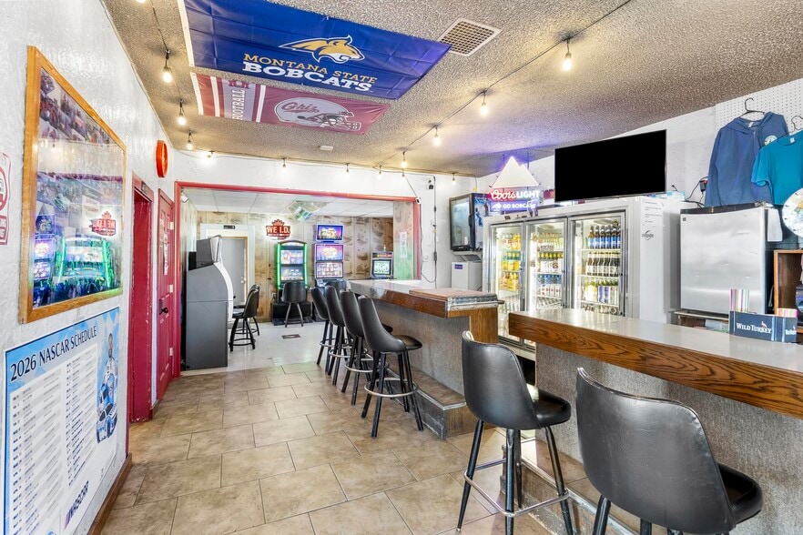 More Photos Of 2740 Elm St, Butte Bar For Sale