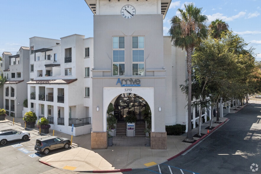 More Photos Of 5395 Napa St, San Diego Apartments For Lease