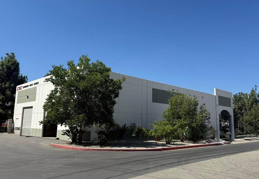 More Photos Of 1200 Mountain View Ctr, Azusa Warehouse For Lease