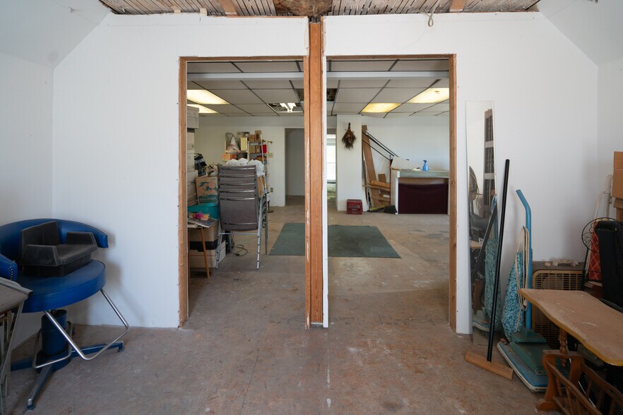 More Photos Of 1806 Pine Grove Ave, Port Huron Storefront Retail Office For Sale