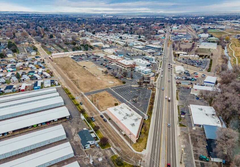 More Photos Of 3110 Cleveland Blvd, Caldwell Storefront For Lease