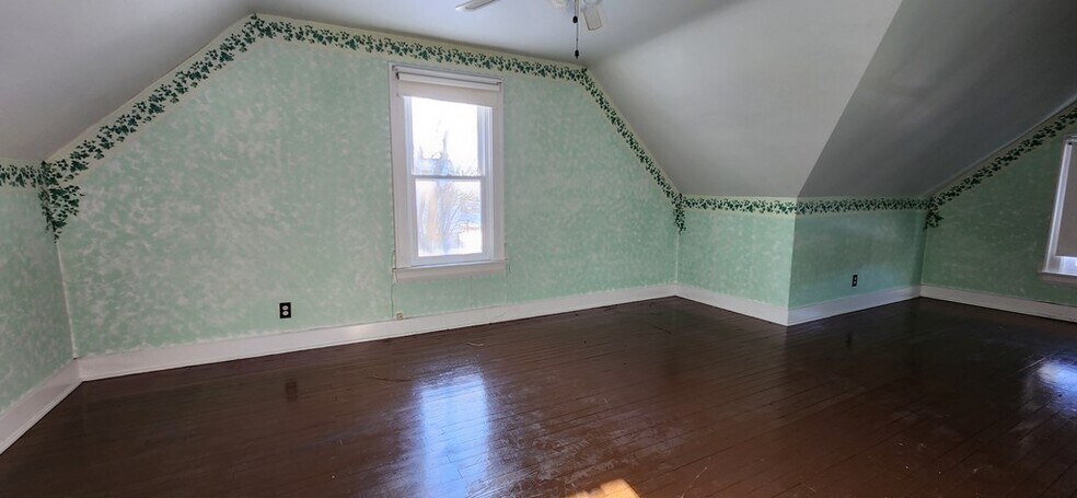 More Photos Of 125 Rockdale Rd, Follansbee Flex For Sale
