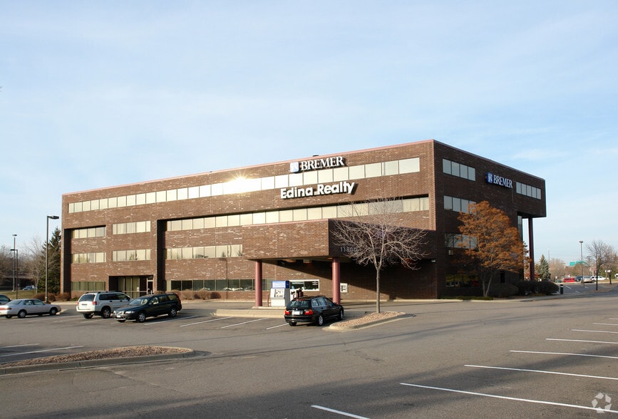More Photos Of 11800 Singletree Ln, Eden Prairie Office For Lease