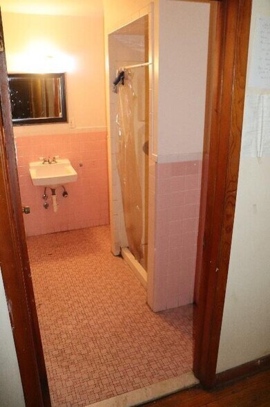 More Photos Of 500 Cherry St, Elizabeth Assisted Living For Sale