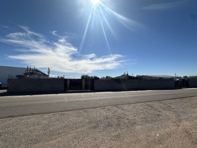 More Photos Of 1708 S Tomahawk Rd, Apache Junction Industrial For Sale