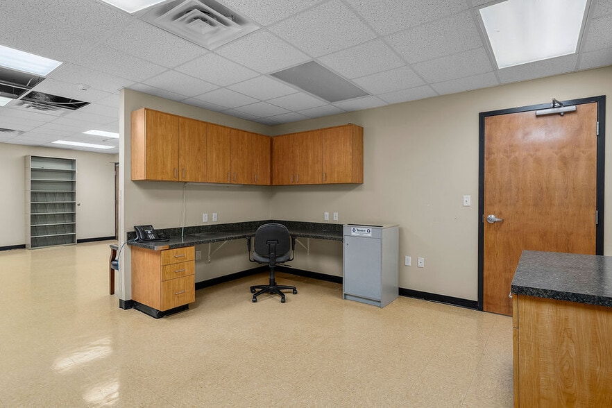 More Photos Of 1450 Jones Dairy Rd, Jasper Medical For Sale