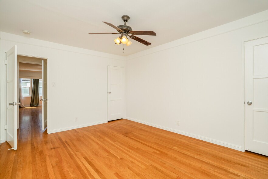 More Photos Of 5918 S Fairfax Ave, Los Angeles Apartments For Sale