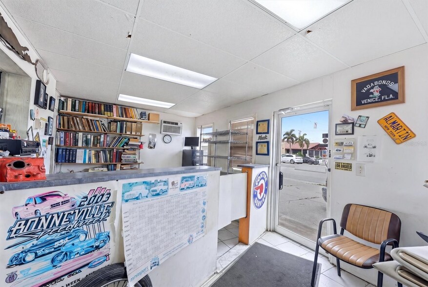 More Photos Of 629 E Venice Ave, Venice Auto Repair For Sale