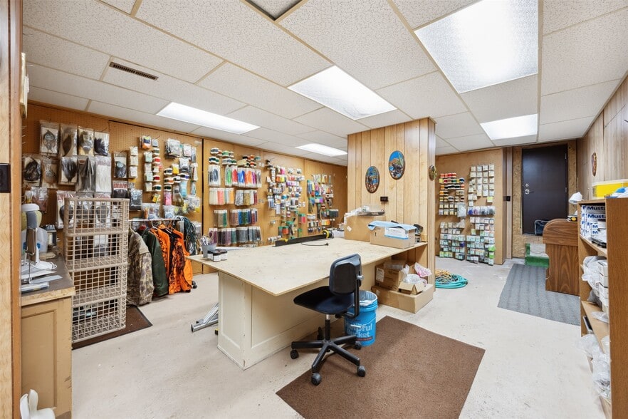 More Photos Of 605 E Park Ave, Anaconda Storefront For Sale