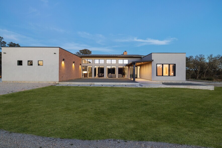 Primary Photo Of 444 Klein Rd, Stonewall Flex For Sale