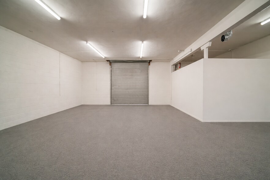 More Photos Of 350 E Broadway, Vista Storefront Retail Office For Lease