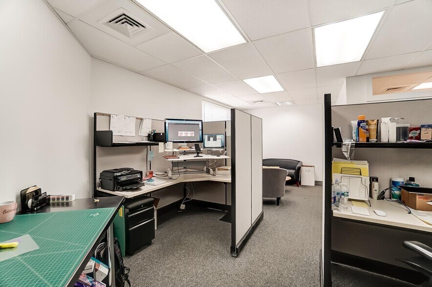 More Photos Of 4903 Vine St, Saint Bernard Medical For Lease