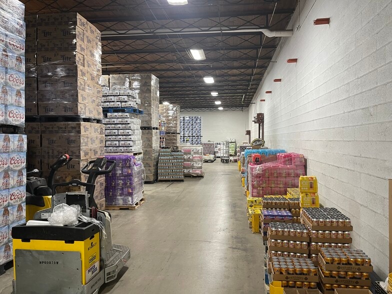 More Photos Of 2325 Sybrant Rd, Traverse City Warehouse For Lease