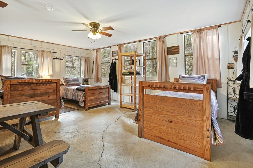 More Photos Of 400 Mulberry Gap Rd, Ellijay Hospitality For Sale