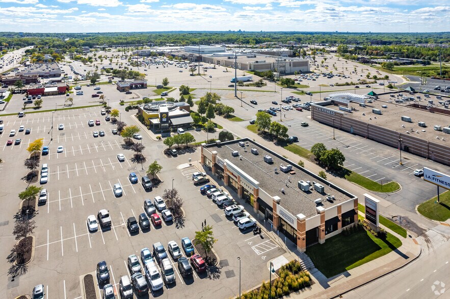 More Photos Of 3095 White Bear Ave N, Maplewood Freestanding For Lease