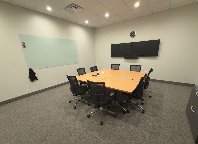 More Photos Of 2701-2703 Canton St, Dallas Office For Lease