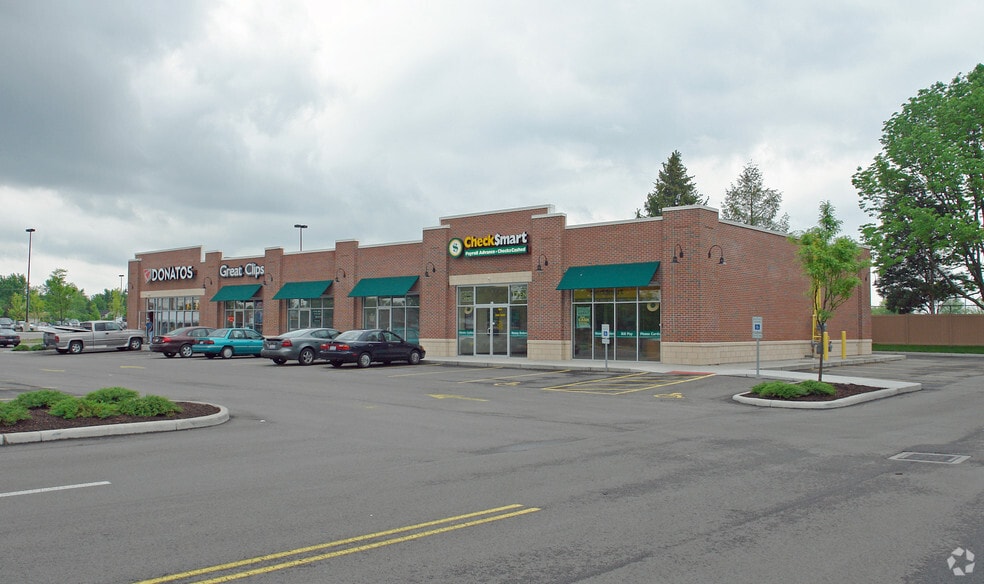 More Photos Of 801-811 Union Blvd, Englewood General Retail For Lease